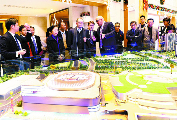 國際籃聯(lián)考察團實地考察2019年男籃球佛山賽區(qū)主場館 國際籃聯(lián)考察團實地考察2019年男籃球佛山賽區(qū)主場館